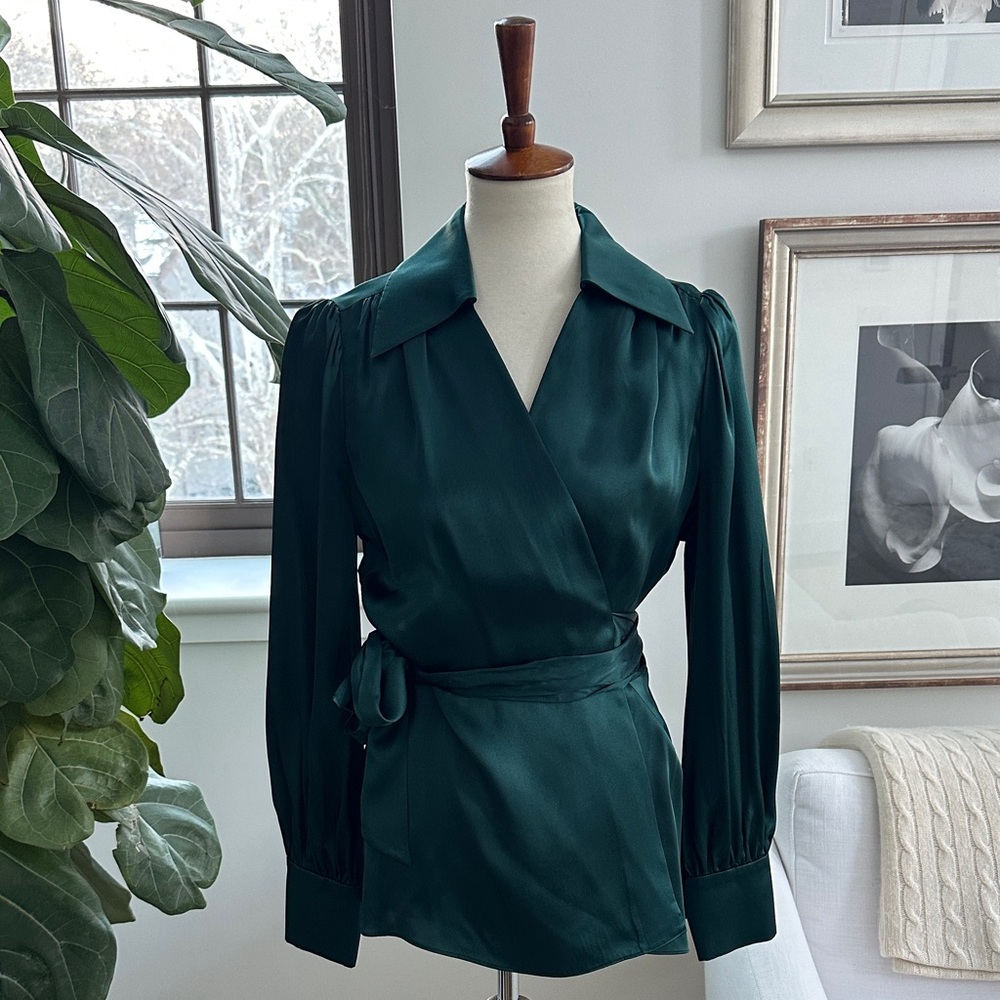 NWT Elie Tahari Forest Green SHAY Satin Blouse Size M